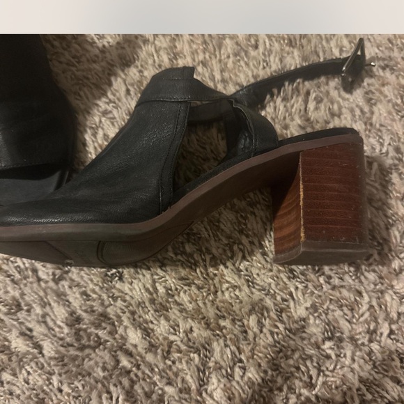 Black Women's Open-Toe Sandals - Picture 2 of 5